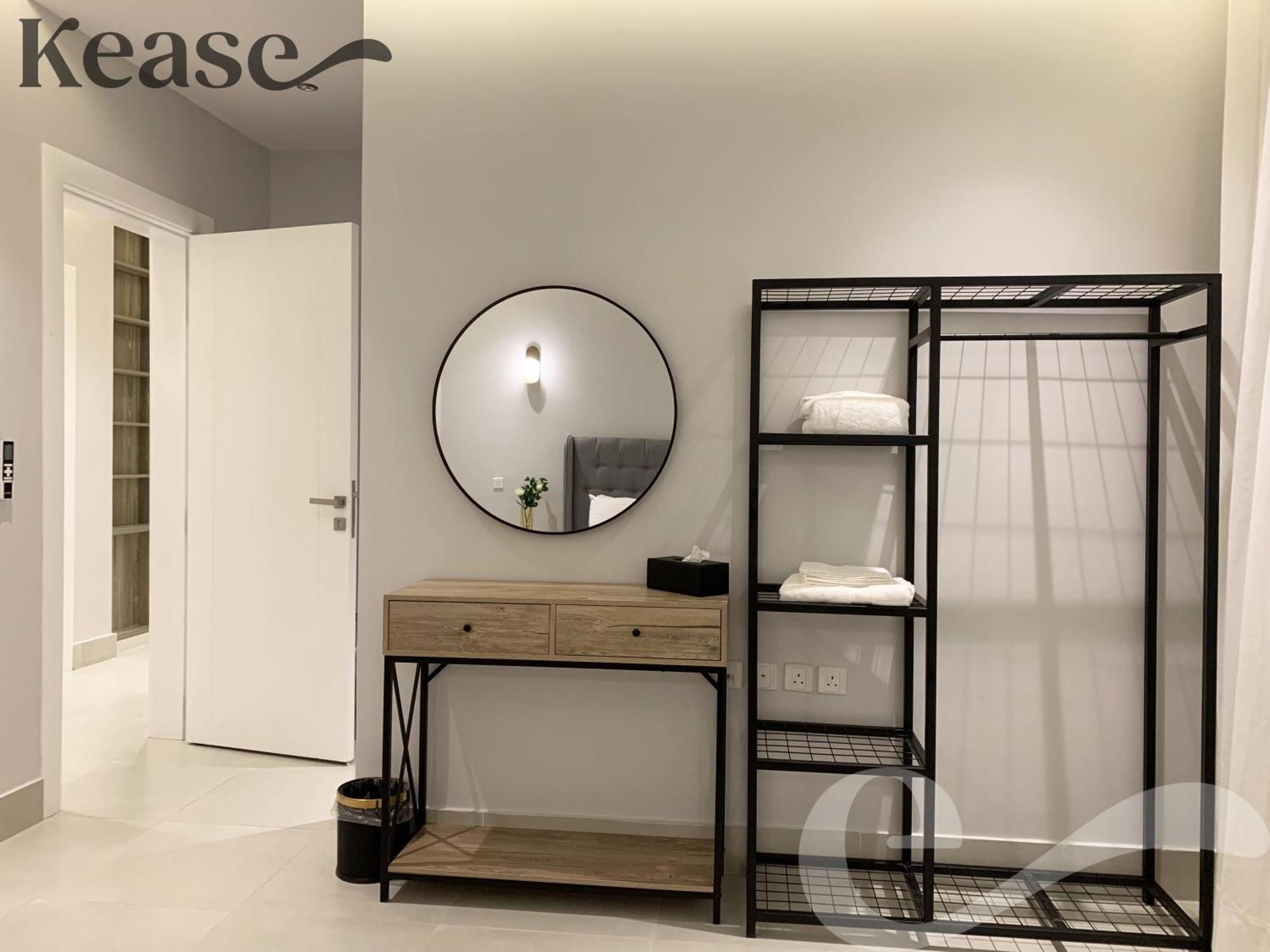 Kease Nafal C-4 Royal Touch Az46 * Riyadh